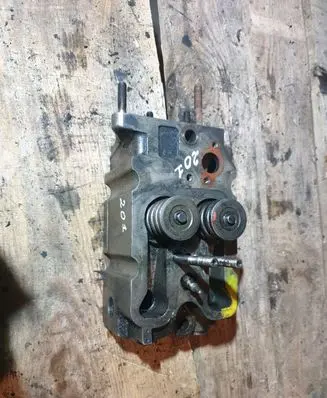 Chrysler Voyager Engine head 