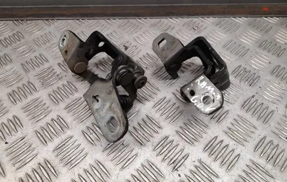 Dodge RAM Rear door hinge set 