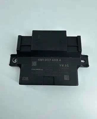 Audi A4 S4 B9 Gateway control module 4M1907468A