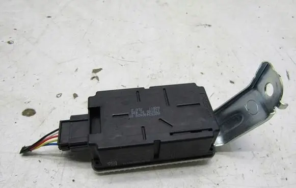 Suzuki Swift III Tire pressure control unit 3716052R00