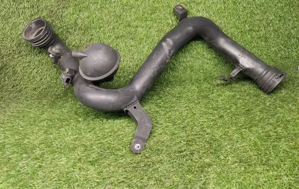 Volkswagen Golf V Intercooler hose/pipe 1K0145762BP 1K0145770AA