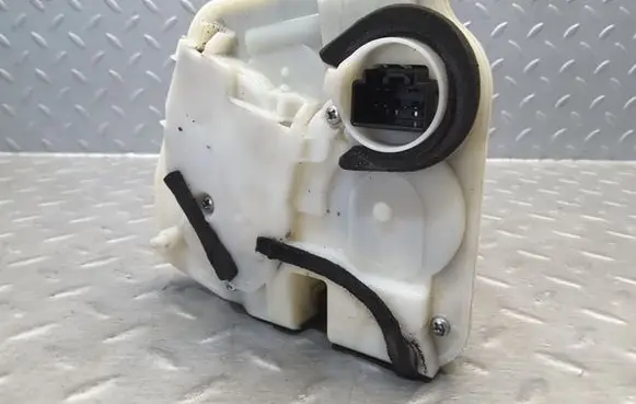 Mazda 6 Rear door lock F96G15R2