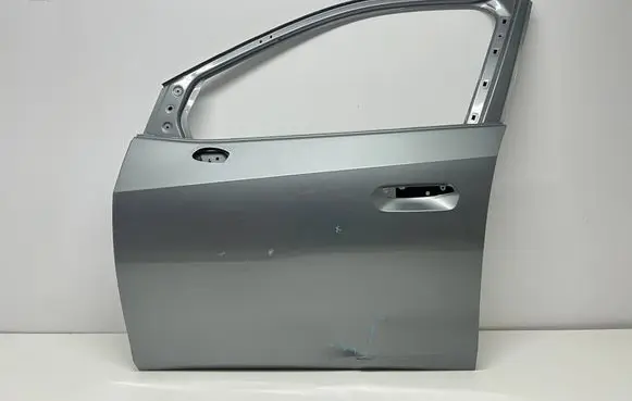 BMW 2 Active Tourer U06 Front door