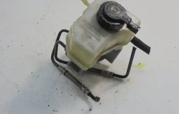 BMW 7 F01 F02 F03 F04 Master brake cylinder 