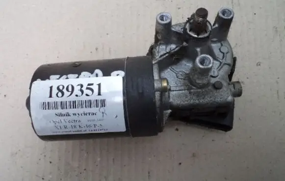 Opel Vectra B Front wiper linkage and motor
