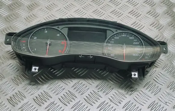 Audi A6 C7 Speedometer (instrument cluster) 4G8920900F