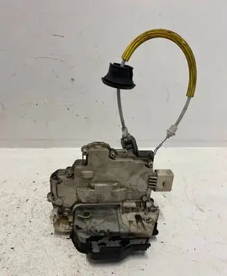 Audi A3 S3 8P Front door lock 4F2837016 337057556