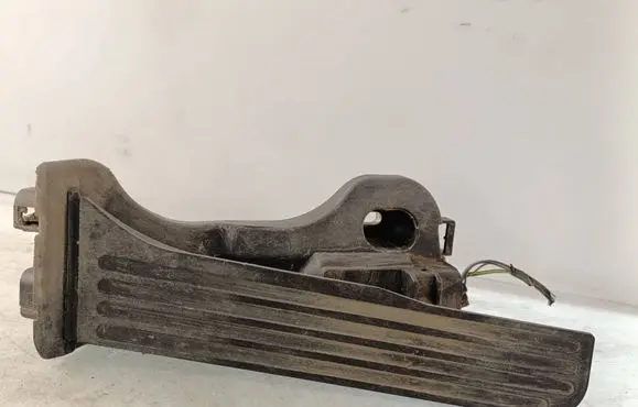 Volkswagen PASSAT B7 Accelerator throttle pedal 1K1721503AL 6PV01103900