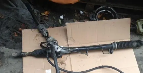 Volkswagen PASSAT B5 Steering rack