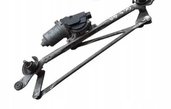 Mazda CX-5 Front wiper linkage 