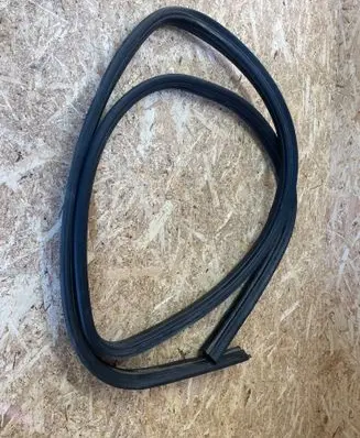 Nissan Qashqai Sliding door rubber seal 