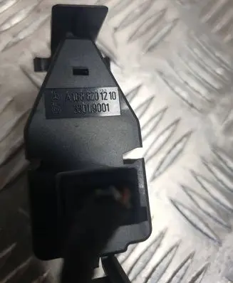 Mercedes-Benz Vaneo W414 Hazard warning light relay A1688201210 33019001