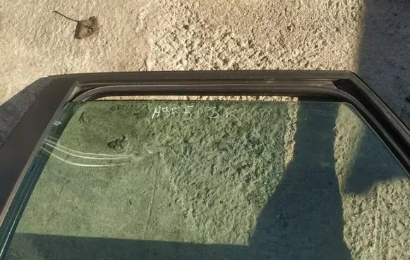 Volvo V50 Rear door window glass as2