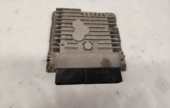 Volkswagen Touran II Engine control unit/module 03L906023PJ