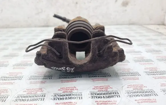 Volkswagen Touran I Front brake caliper