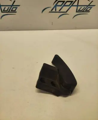 Audi A3 S3 8P Engine bonnet (hood) release handle 1H1823533