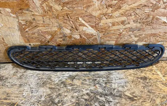 Mercedes-Benz C W203 Front bumper lower grill A2038850823 778800007