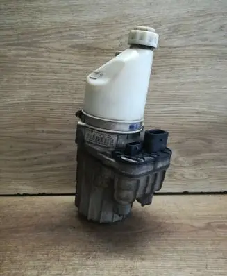 Opel Zafira B Power steering pump 13192897 25965136 B06813108
