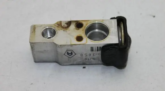 Toyota Prius (XW20) Air conditioning (A/C) expansion valve 
