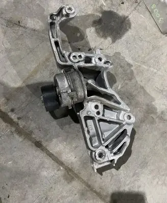 Peugeot 3008 II Engine mount bracket 9809714680