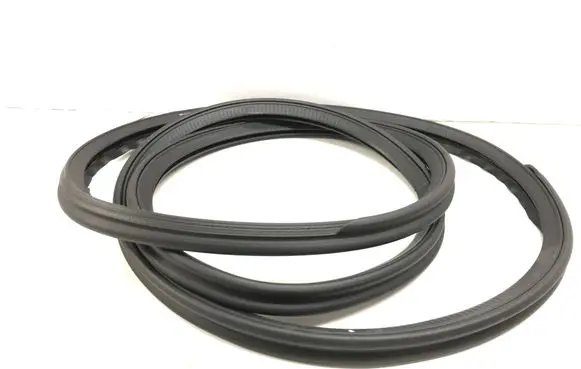 BMW 5 G30 G31 G38 Trunk rubber seal (body) 7441468 DA12663