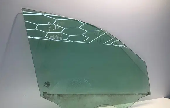 Mercedes-Benz ML W166 Front door window glass four-door 