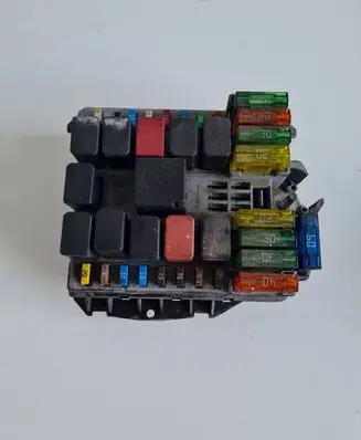 Iveco Daily 35.8 - 9 Fuse module 69501171