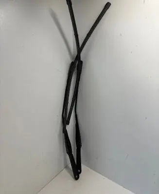 Windshield/front glass wiper blade