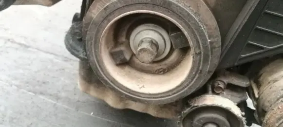 KIA Carnival Crankshaft pulley
