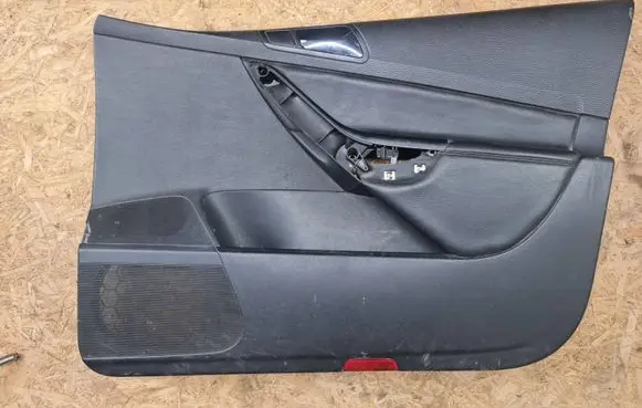 Volkswagen PASSAT B6 Front door card panel trim 3C1867012 3C1868158B 3C1837114