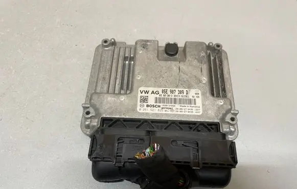 Skoda Octavia Mk4 Engine control unit/module 05E907309D 0261S21825
