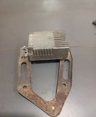 Mercedes-Benz E W210 Coolant fan relay A0235456832
