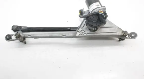 Maserati Ghibli Front wiper linkage and motor 670001639