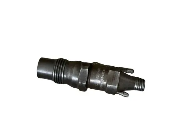 Volkswagen Golf III Fuel injector 068130202F