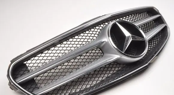 Mercedes-Benz E W212 Front grill A2188880060