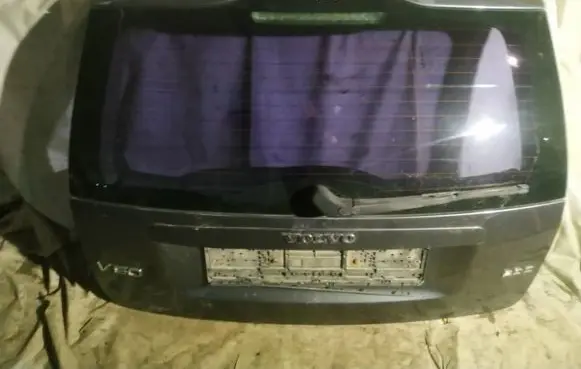 Volvo V50 Tailgate/trunk/boot lid PILKAS