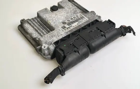 Volkswagen PASSAT B6 Engine control unit/module 03G906021NK 0281013440 03G906021AB