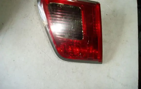 Toyota Avensis T270 Tailgate rear/tail lights 8159005100