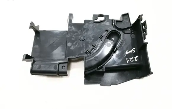 Volkswagen Touareg I Fuse box cover 7L0937555A