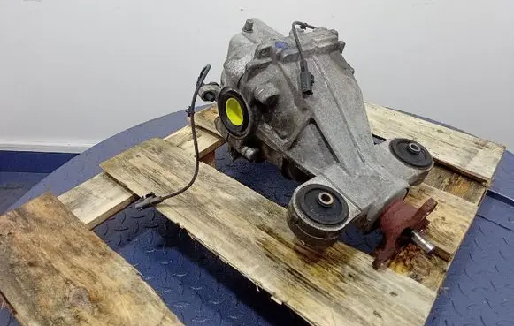 Infiniti Q50 Rear differential