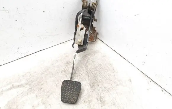 Mazda 6 Clutch pedal 