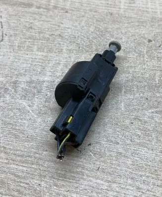 Opel Zafira A Brake pedal sensor switch 09132299 09175172 09175185