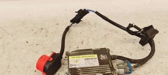Mercedes-Benz E W210 Headlight ballast module Xenon 10R023769 40C105C