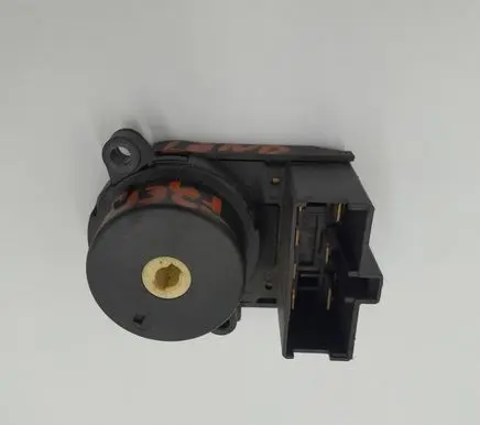 Land Rover Freelander Ignition-blocking relay YXB100350 53787 04152502