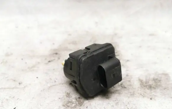 Volkswagen Golf IV Headlight level adjustment motor 4B0941295