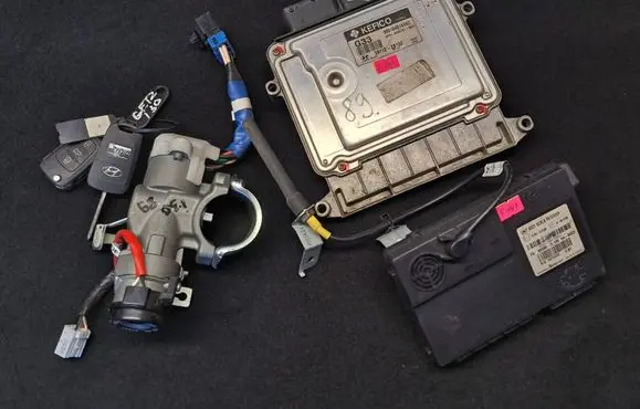 Engine ECU kit and lock set