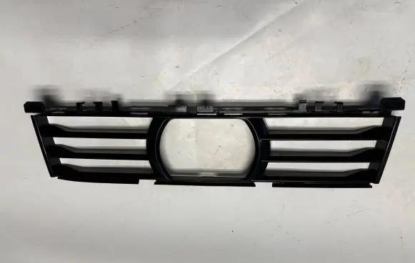 BMW 5 G30 G31 Front bumper lower grill 7385268 51117385268