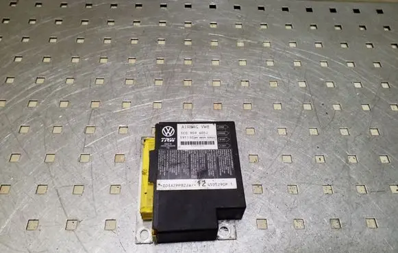Volkswagen PASSAT B6 Airbag control unit/module 3C0909605J