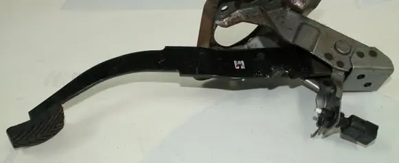Mitsubishi Outlander Brake pedal bracket assembly 