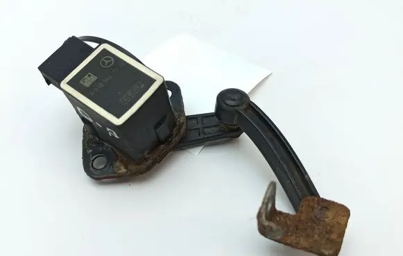 Mercedes-Benz R W251 Air suspension front height level sensor A0105427717 A2513200832